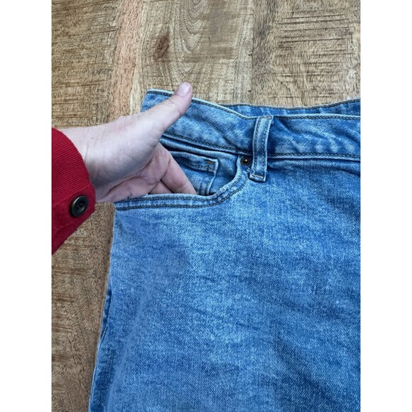 Old Navy Women's High Rise OG Straight Jeans Secret Smooth Extra Stretch Pockets - Picture 2 of 10